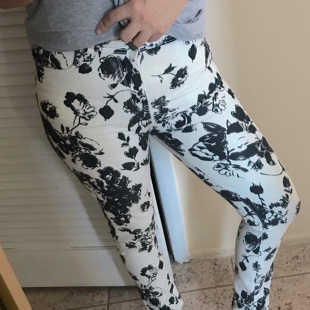Beautiful and original jeans 👖 from Argentina, very good condition 🎉